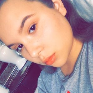 Meet your Posher, Lucy